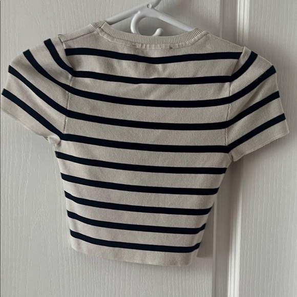 Zara Black and Cream Striped Crop Top - Picture 2 of 3